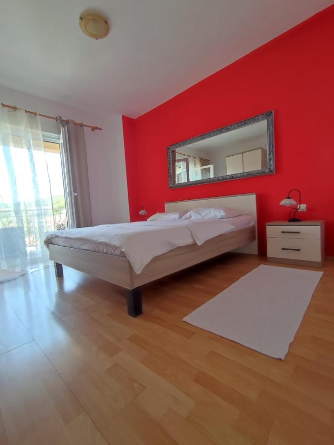 Apartments Laus Zavalatica Exterior foto